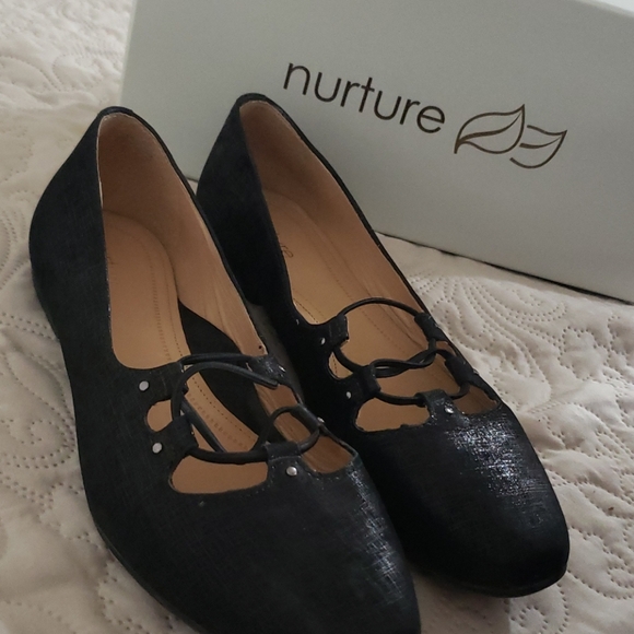 Black flats - Picture 2 of 2